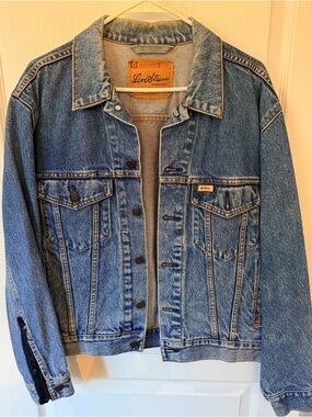 Vintage Levi's Light Blue Denim Trucker Jacket with Zippers Authentic Patent